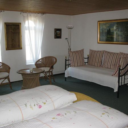 Отель Gutshaus Zietlitz Dobbin-Linstow Номер фото