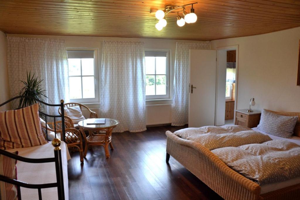 Отель Gutshaus Zietlitz Dobbin-Linstow Номер фото