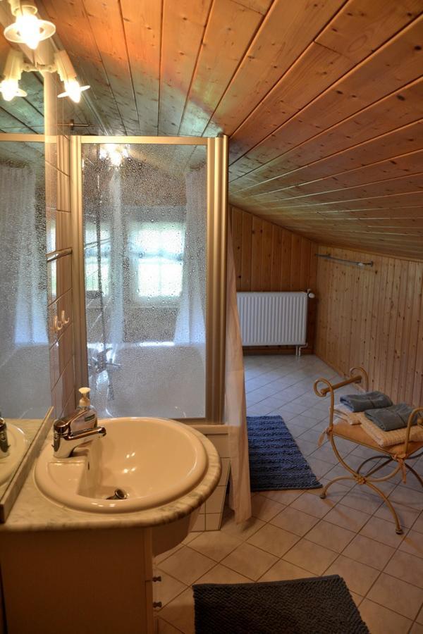 Отель Gutshaus Zietlitz Dobbin-Linstow Номер фото